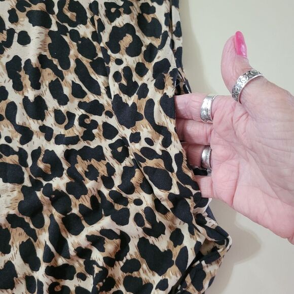 Korsis Animal Print Round Neck Swing Short Sleeve Jersey Dress - Picture 12 of 16